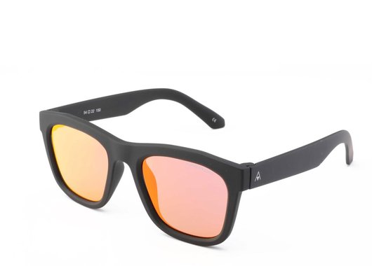 Apeirom Manhattan Zonnebril - TRA-90 Ultra Light Zwart Rubber Finish Frame - UV400 - Polycarbonaat Fire Revo Anti Scratch Lens - Anti Reflect Coating Achterzijde Lens. van Apeirom