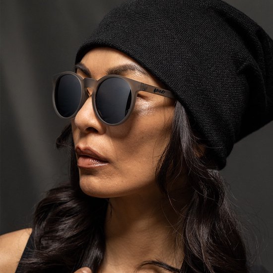 GoodR | CG | They Were Out of Black | Hardloop Zonnebril | Charcoal | M - van GoodR