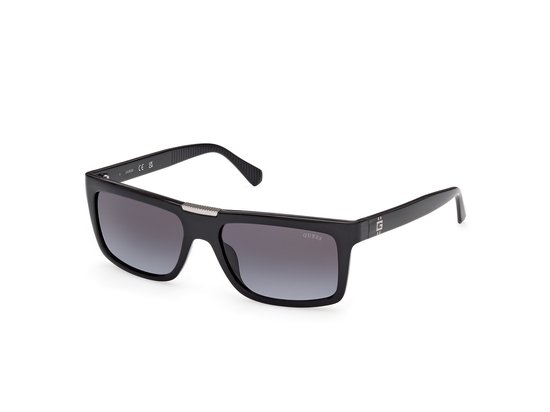 Guess Gu00274 Zonnebril Zwart Gradient Smoke/CAT3 Man