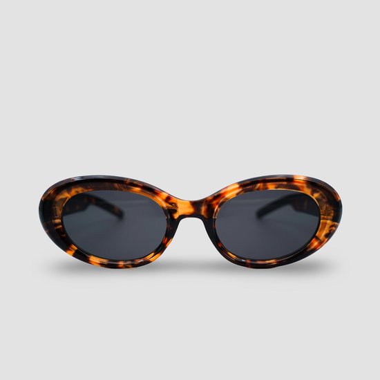 Montuurtjevoorjou - Vera Brown - Zonnebril - Dames zonnebril - Ovaal - Bruin van Montuurtjevoorjou