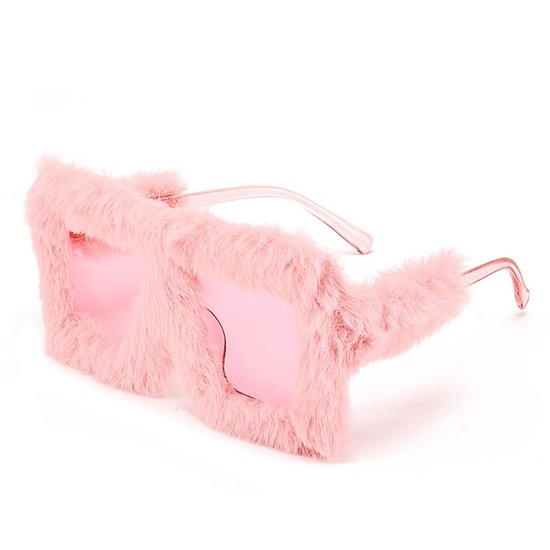 SolidKeus - Modevolle Pluche Zonnebril in Cat Eye Vorm