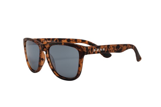 Søna | The Baseline | Turtley Awesome - Zonnebril - Hardlopen - Sporten - Bruin en Zwart van Søna