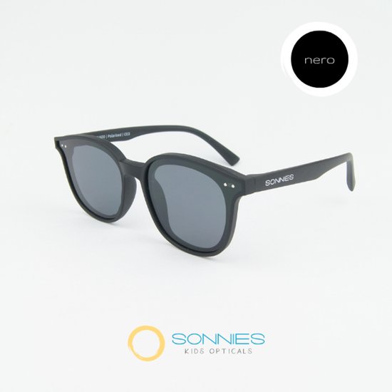 Sonnies - Kinder Zonnebril Pistoia Nero - Leeftijd 7 jaar - 8 jaar - 9 jaar - 10 jaar - gepolariseerde glazen met UV400 bescherming - lichtgewicht frame - buigzaam en flexibel - jongens en meisjes - kinderzonnebril - Zonnebril Kind - kleur mat zwart van Sonnies