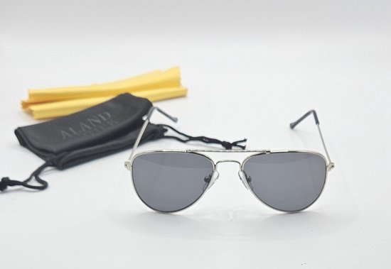 Unisex piloten zonnebril voor kinderen, met grijze lenzen, maximale UV-bescherming 400 cat.3, perfect cadeau voor meisjes en jongens van 2-4 jaar oud, nickel free, K-813 Aland optiek / zonnebril kind van Aland Optiek