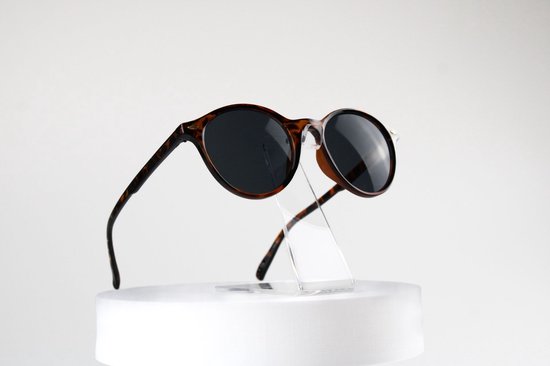 Unisex ronde zonnebril met zachte etui en doekje / Zonnebril heren en dames UV400 / bril met bruine montuur / grijze lenzen cat 3 / lunettes de soleil / NDL 9686 Aland optiek