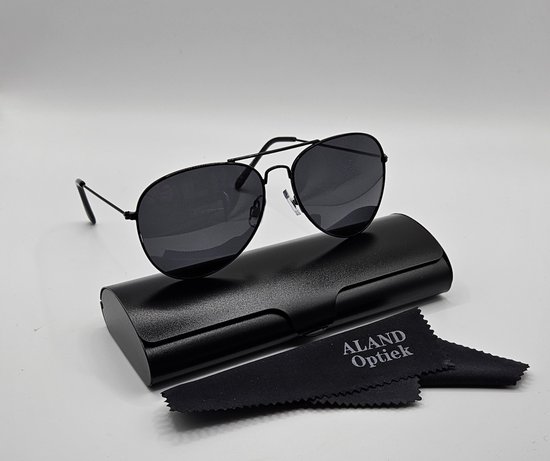 Unisex zonnebril gepolariseerd / pilotenbril / bril met harde brillenkoker en doekje - UV400 cat 3 - bril met brillenkoker / grijze lenzen - PZ2421 Geweldig cadeau / Aland optiek / zonnebril dames heren gepolariseerd van Aland Optiek