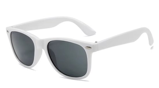 Wayfarer Classic zonnebril - Rechthoekig Wit Montuur - Zwarte Glazen - Vrijgezellenfeest | Bril Hipster Vintage Retro Dames Heren Vierkant Rechthoekige Classic | Carnavalsbril | Festival bril| Retro Zonnebril | Zonnebril Heren | Zonnebril Dames | Wit van Merkloos